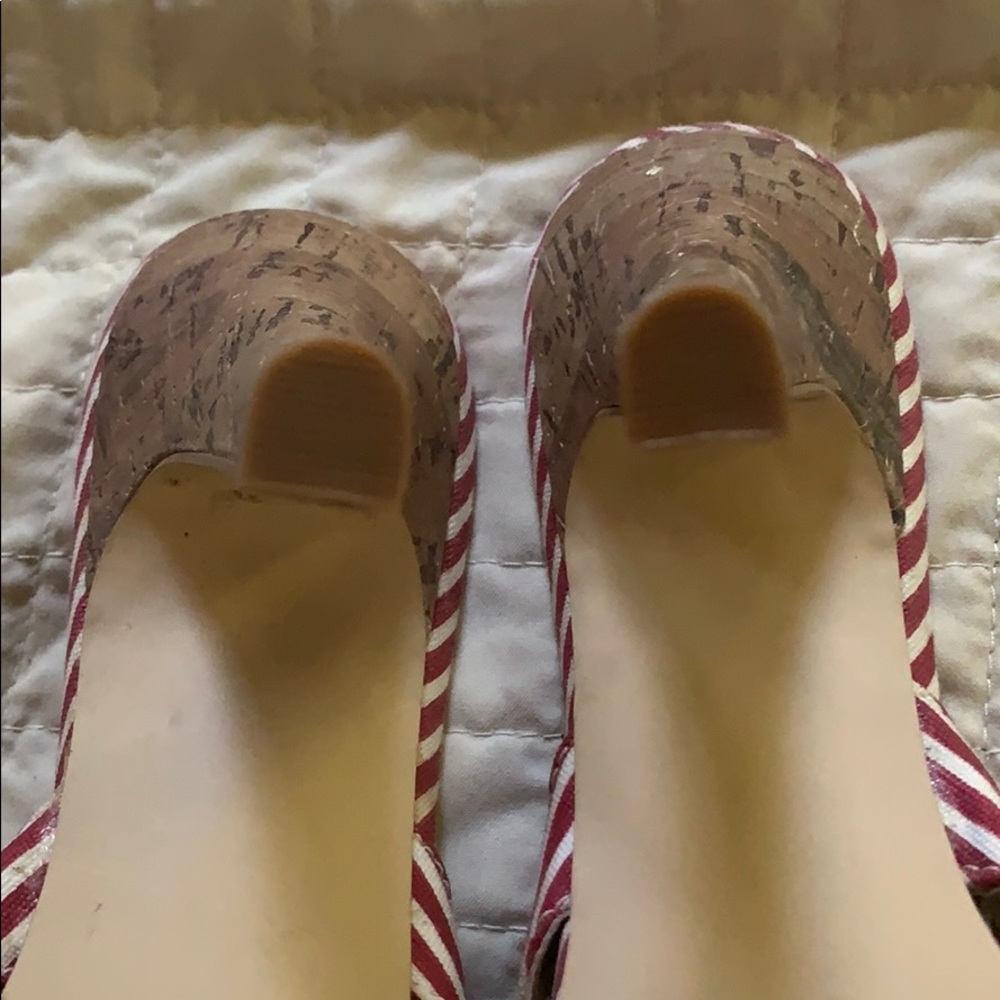 Red Camel Heels - Picture 4 of 4